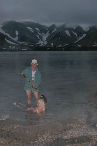 Jacuzzi Shovel